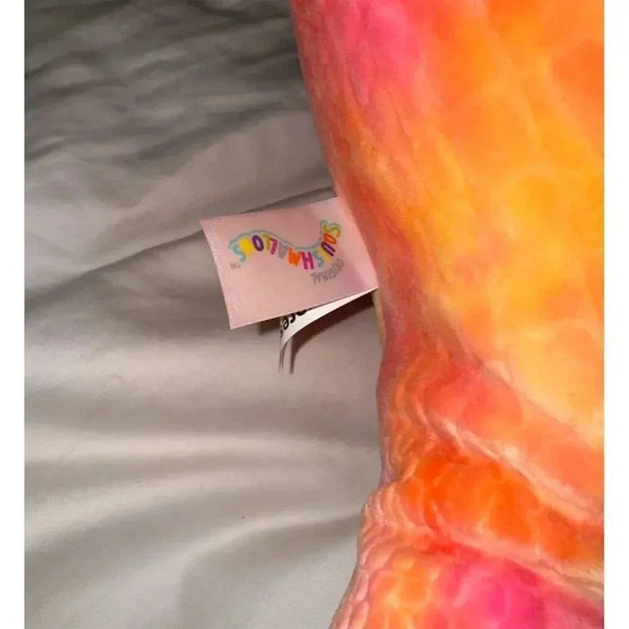 Original Squishmallows Trinity Pink Tie-Dye Triceratops 8" Plush Toy - Picture 5 of 7